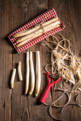 Grilled White Asparagus With Sweet Onions & Orange Dressing