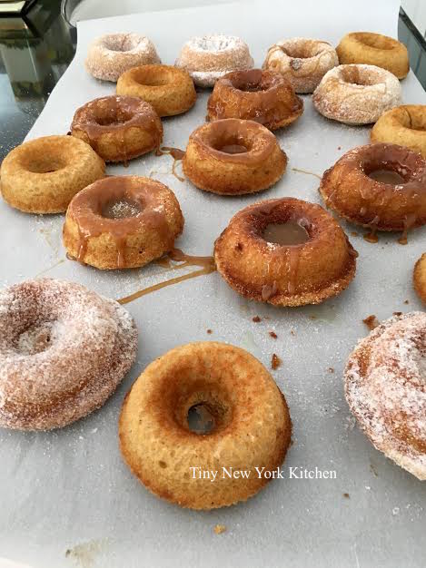 Old Fashioned Baked Cake Donuts