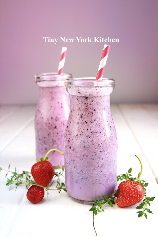 Oatmeal Berry Smoothie copy