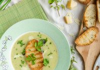Creamy Brussels Sprouts & Cauliflower Soup