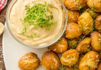 Soft Pretzels Minis With Beer Cheese